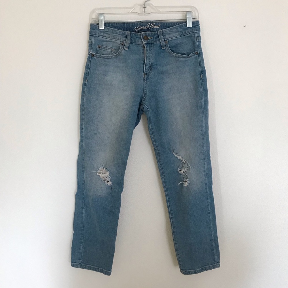 Distressed boyfriend jeans